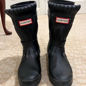 Limited edition navy hunter boots